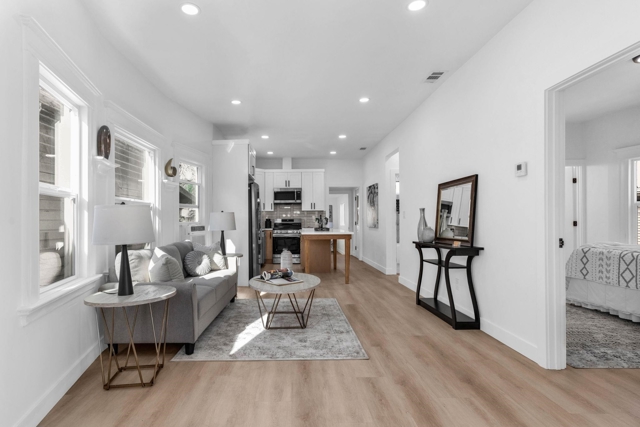 Image 2 of 39 For 2912 22nd St