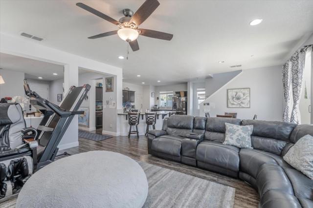 Image 5 of 18 For 7533 Hazelton Way