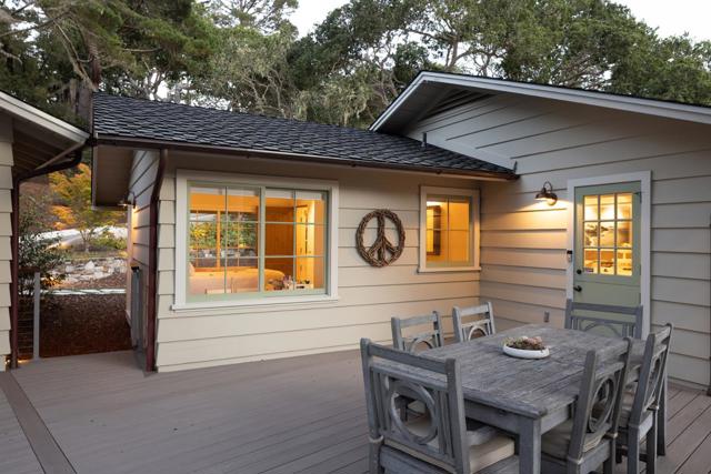 25524 Hatton Road, Carmel CA: https://media.crmls.org/mediaz/9dbb76c4-0743-490d-affa-a19605463236.jpg