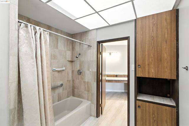 3112 View Drive, Antioch CA: https://media.crmls.org/mediaz/9dbb871a-88af-48bc-9e1f-580b1a0310bd.jpg