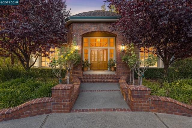 788 Woodwind Place, Walnut Creek CA: https://media.crmls.org/mediaz/9dbcaabc-246c-4fe4-8d37-af1c4ca8a3ef.jpg