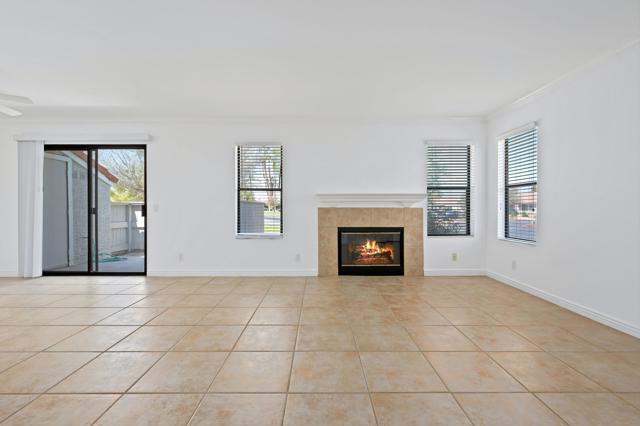 Image 9 of 35 For 43376 Cook St  220