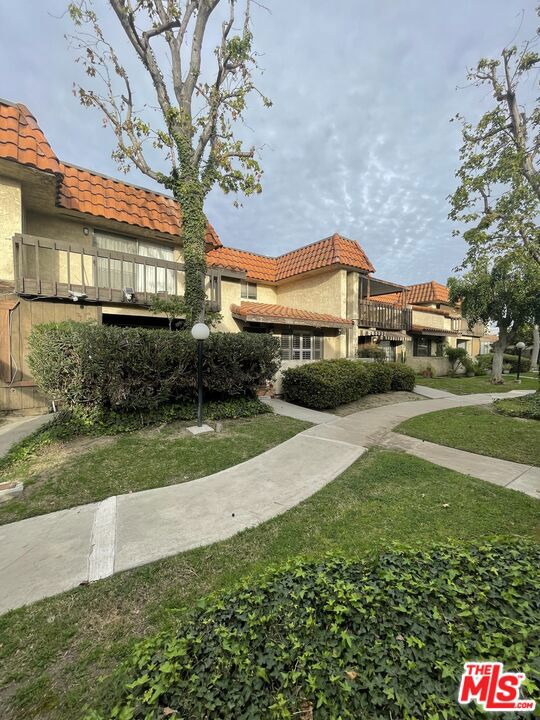 https://media.crmls.org/mediaz/9dbd3109-0cc4-455f-82c2-87c1291caf11.jpg?preset=X-Large
