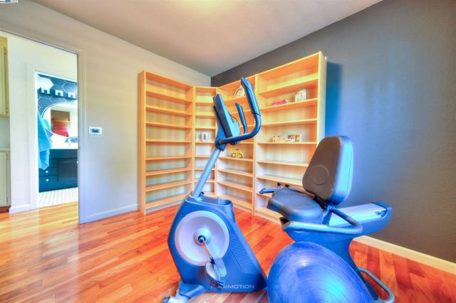 6291 Calle Fuego, Pleasanton CA: https://media.crmls.org/mediaz/9dbe3ad7-6ad4-4fde-b304-ab15a158d55d.jpg