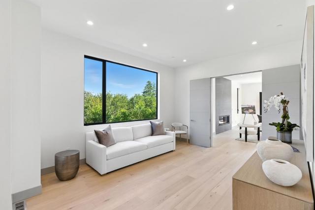 1127 Hillslope Place, Los Altos CA: https://media.crmls.org/mediaz/9dbe8b0c-5c55-437c-b691-f63c0760f661.jpg