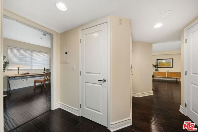 1353 N Fuller Avenue, Los Angeles CA: https://media.crmls.org/mediaz/9dc032a1-d0dd-4457-937e-2ac810231552.jpg