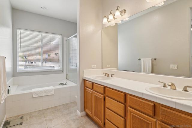 1648 Brady Cir, Carlsbad CA: https://media.crmls.org/mediaz/9dc116fe-7611-4310-a818-528ee75375a4.jpg