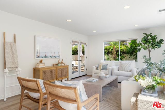 Family room connected to the kitchen