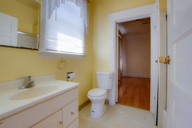 Image 18 of 49 For 541 Vine Street