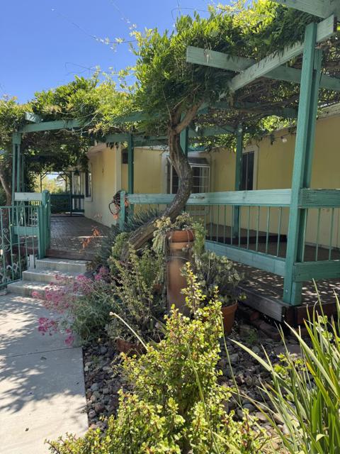 3230 Oak View Lane, Morgan Hill CA: https://media.crmls.org/mediaz/9dc1e9f6-bc4e-45c7-bdd8-7178670754f1.jpg