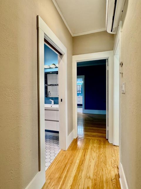 809 Bayswater Avenue, Burlingame CA: https://media.crmls.org/mediaz/9dc3d2c6-0103-4ab0-ace1-6fa79f8319a5.jpg