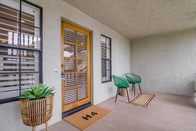 Detail Gallery Image 3 of 46 For 3961 Hortensia St #H4,  San Diego,  CA 92110 - 2 Beds | 2 Baths