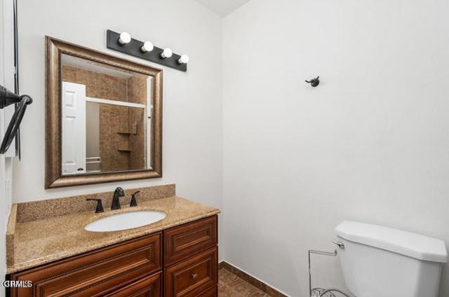 Detail Gallery Image 14 of 25 For 9503 via Venezia, Burbank,  CA 91504 - 3 Beds | 3 Baths