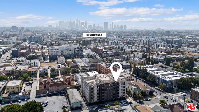848 Irolo Street, Los Angeles CA: https://media.crmls.org/mediaz/9dc6590f-04dc-4839-887c-758538d51aa7.jpg