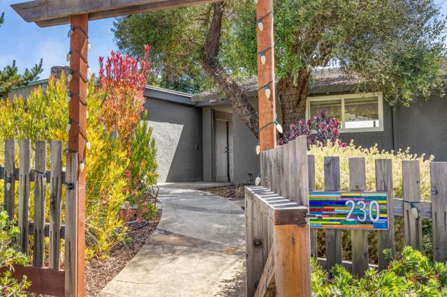 230 Thunderbird Drive, Aptos CA: https://media.crmls.org/mediaz/9dc75b41-f73c-40fb-9615-5c136456d37a.jpg