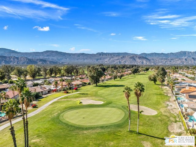 76797 California Drive, Palm Desert CA: https://media.crmls.org/mediaz/9dc7e0f5-fbc4-44c4-b55e-f787a5b25b07.jpg