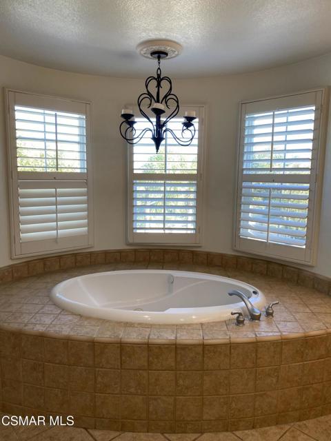 3082 Eaglewood Avenue, Thousand Oaks CA: https://media.crmls.org/mediaz/9dc87d6d-8b8a-4984-9155-de7f9b6790dc.jpg