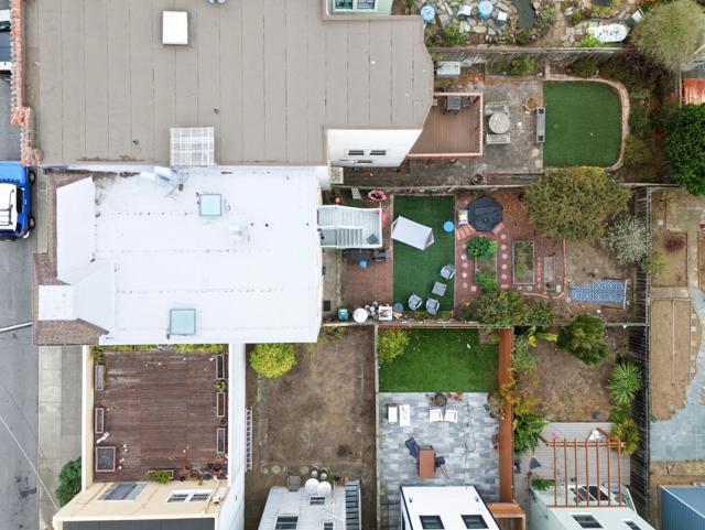 5924 Fulton Street, San Francisco CA: https://media.crmls.org/mediaz/9dc9b81f-7c97-46b4-8a70-86e510f9d16a.jpg