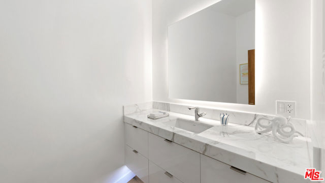 31654 Broad Beach Road photo 41