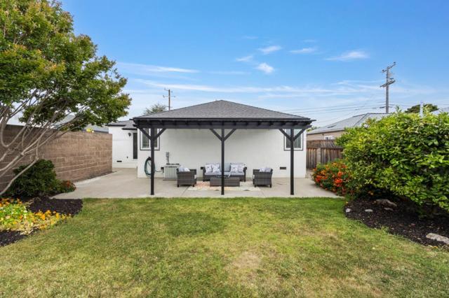 1291 Linton Street, San Leandro CA: https://media.crmls.org/mediaz/9dc9cc23-1189-4b45-8f6f-ba5b5d217dc5.jpg