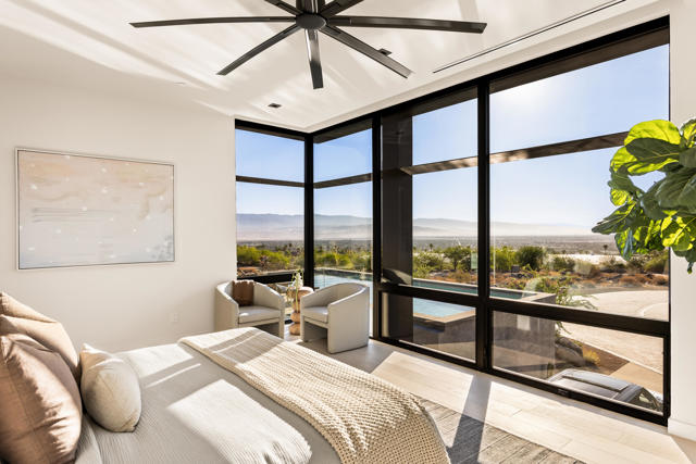 2085 Desert Flower Court, Palm Springs CA: https://media.crmls.org/mediaz/9dca063b-a20a-48d0-9798-a0b3ba5e9c8a.jpg