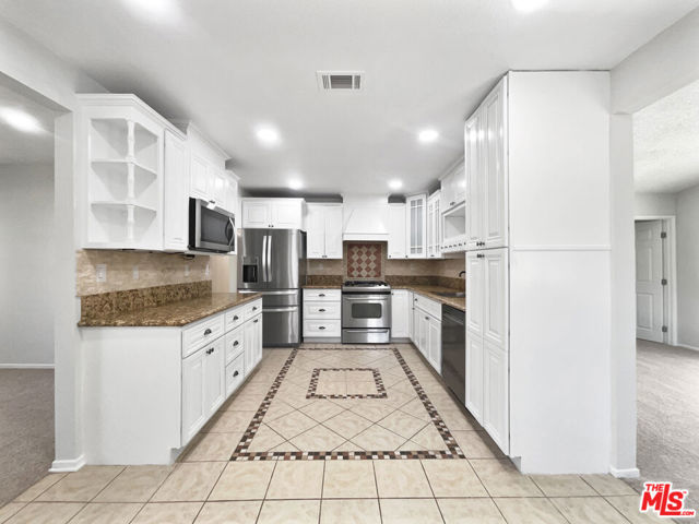 42859 23rd Street, Lancaster CA: https://media.crmls.org/mediaz/9dcae73a-96ca-44cc-a5a8-a5b4ebef7e60.jpg