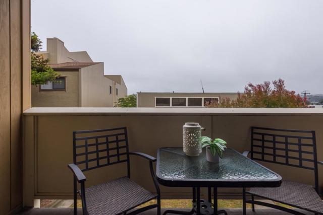 822 Marcie Circle, South San Francisco CA: https://media.crmls.org/mediaz/9dcaf0ad-42d8-4ac2-855d-8f2e04f4c771.jpg
