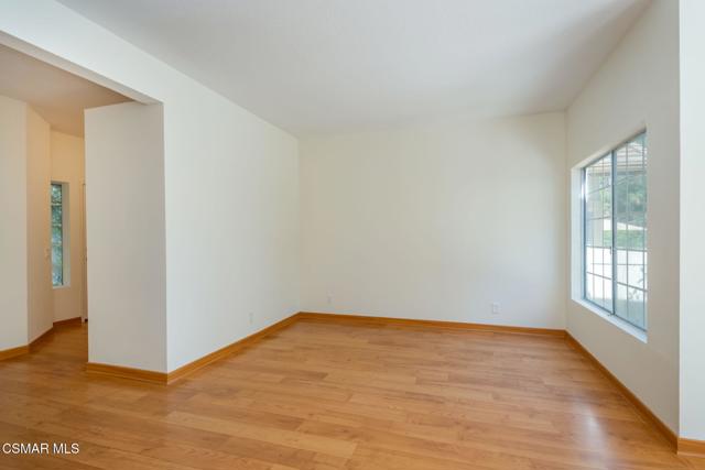 140 Windrose Drive, Newbury Park CA: https://media.crmls.org/mediaz/9dcb20bd-48e1-4d95-87df-10eb4ec2c031.jpg