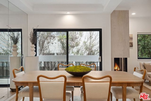 234 S Tower Drive, Beverly Hills CA: https://media.crmls.org/mediaz/9dcbdca1-7598-47a8-99c4-a89a4cb1f2b0.jpg