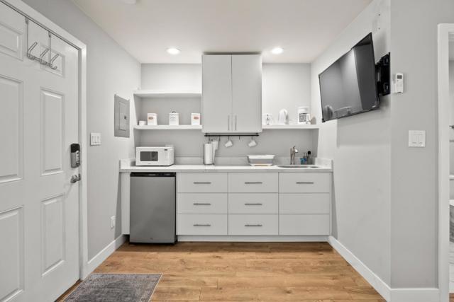 228 E Julian Street, San Jose CA: https://media.crmls.org/mediaz/9dcbf94e-132a-43e5-a6fd-9094ac69b3d0.jpg