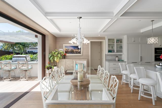 1040 Pine St, Coronado CA: https://media.crmls.org/mediaz/9dcc5637-c69b-4608-8004-5fb69bc3aa93.jpg