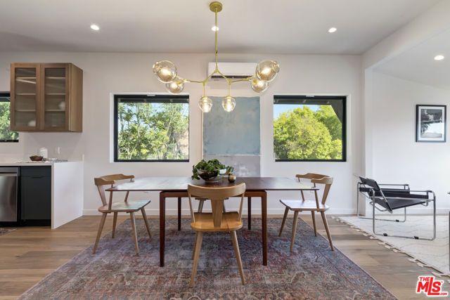 3404 Glenalbyn Drive, Los Angeles CA: https://media.crmls.org/mediaz/9dcc6e39-f89a-4a7a-9dee-792ea80ff9a0.jpg