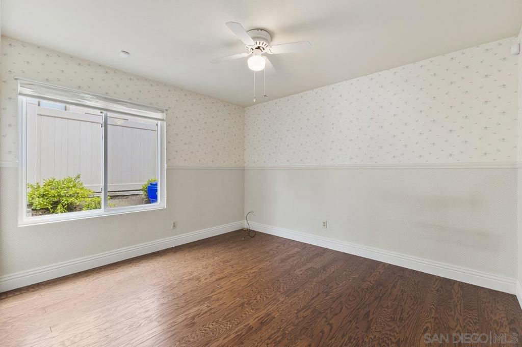 https://media.crmls.org/mediaz/9dcd4d5c-09aa-4907-8f21-3c15affd5937.jpg?preset=X-Large