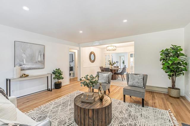 928 Peggy Lane, Menlo Park CA: https://media.crmls.org/mediaz/9dcd69f2-a607-4812-8dbb-3a46ea40e722.jpg