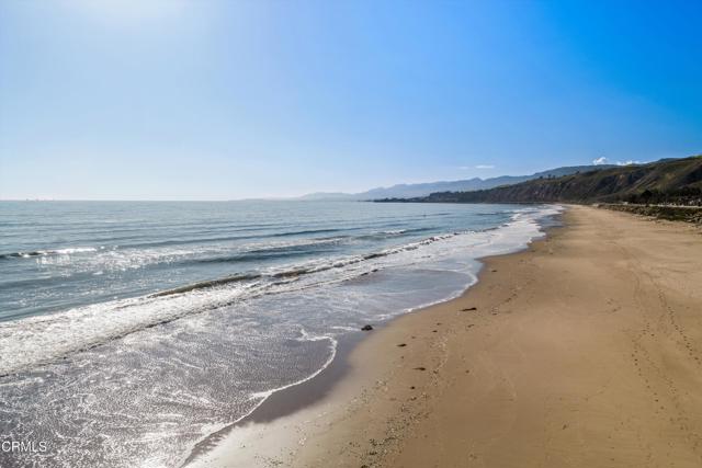 6768 Breakers Way, Ventura CA: https://media.crmls.org/mediaz/9dce3fc4-3ff0-4e2e-b583-557ded03e94f.jpg