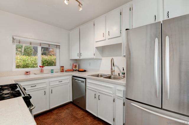 10790 Riderwood Ter, Santee CA: https://media.crmls.org/mediaz/9dce641a-9e4e-4788-839f-7c17a416b59a.jpg