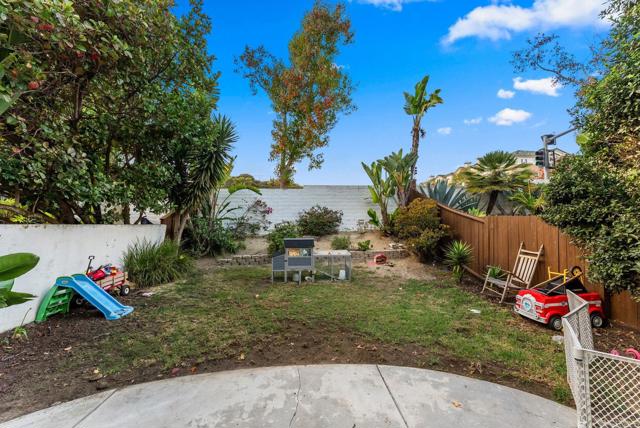 Detail Gallery Image 20 of 24 For 4042 Moratalla, San Diego,  CA 92130 - 3 Beds | 2/1 Baths