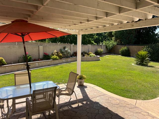1298 Hersman Drive, Gilroy CA: https://media.crmls.org/mediaz/9dcf1ec7-540d-4ae2-8084-41037454cc8c.jpg