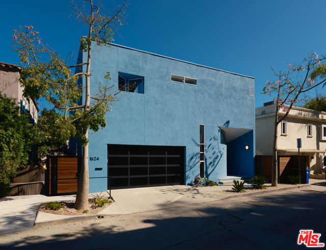 1624 Westerly Terrace, Los Angeles CA: https://media.crmls.org/mediaz/9dcfd238-6a31-40f5-b5e8-fffc4a752450.jpg