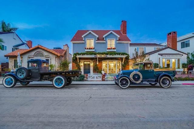 75 Corinthian Walk, Long Beach CA: https://media.crmls.org/mediaz/9dd12057-f7d0-4f26-89dd-c4ab1b5a7de0.jpg