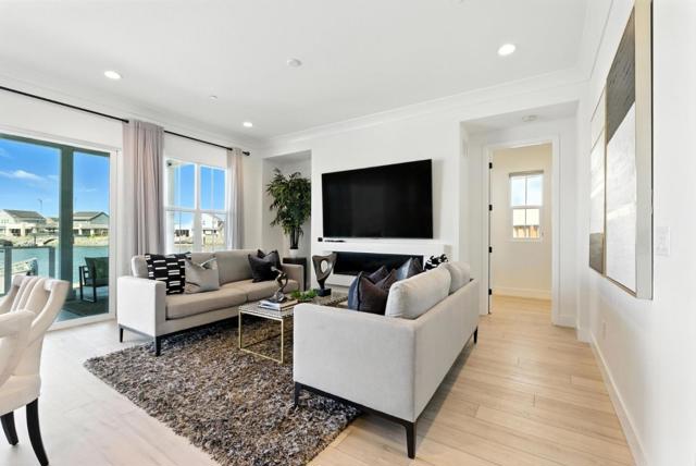 467 Halcyon Place, Bethel Island CA: https://media.crmls.org/mediaz/9dd136c8-33ac-4744-8d04-1e3c08ef04cc.jpg