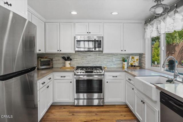 Detail Gallery Image 10 of 44 For 472 Madreselva Ct, Camarillo,  CA 93012 - 4 Beds | 2 Baths