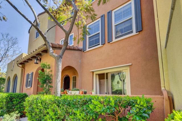2640 Escala Circle, San Diego CA: https://media.crmls.org/mediaz/9dd353e6-6268-44c0-8648-cb2e7ff5323b.jpg