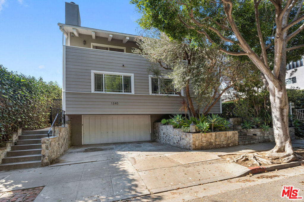 1240 Franklin Street #4