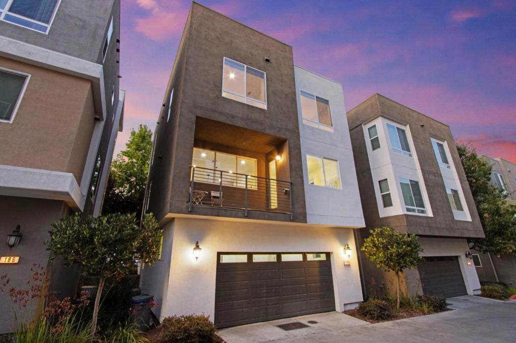 178 Llano De Los Robles Avenue