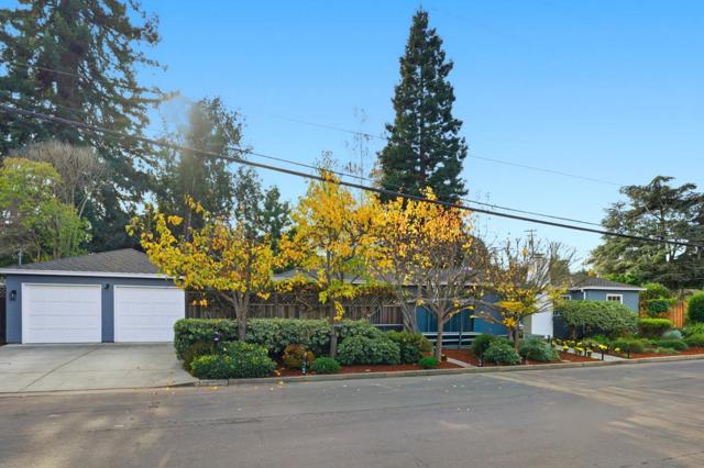 145 Cornell Road, Menlo Park CA: https://media.crmls.org/mediaz/9dd3a91c-fb64-4c1f-bb17-e94896395d0b.jpg