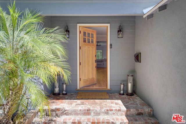 5732 Tobias Avenue photo 7