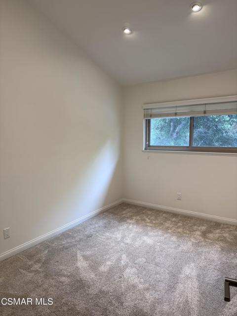 1373 Ramona Drive, Newbury Park CA: https://media.crmls.org/mediaz/9dd4aefe-77c3-4f8a-b906-60d63ebcbfde.jpg