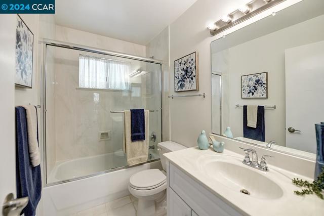 Image 38 of 58 For 640 Keith Court