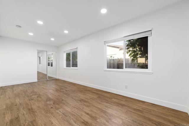 8324 Calle Calzada, San Diego CA: https://media.crmls.org/mediaz/9dd5c1bc-34dc-482f-b305-5b6c29173a10.jpg